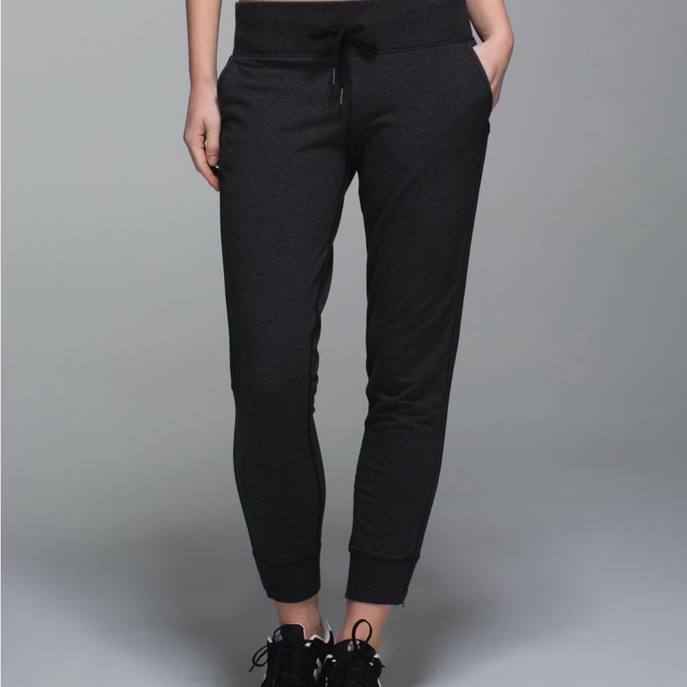 Lululemon No Sweat Pant, Heather Black Joggers, Side Zipper, Women’s 6
